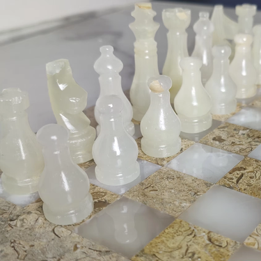 Rocio Chess Set