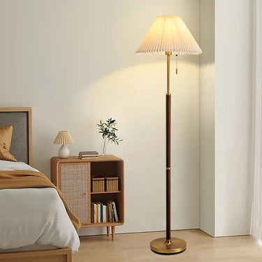 Williamsburg Table & Floor Lamp