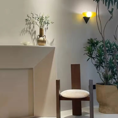 Livio Wall Lamp