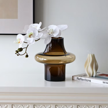 Natalia Vase