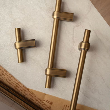 Ariadna Furniture Handle