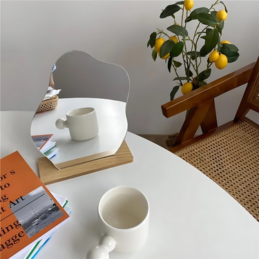 Lucia Desktop Mirror