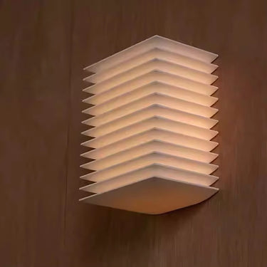 Assunta Wall Lamp