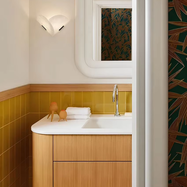 Omar Wall Lamp
