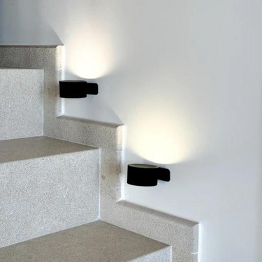 Elenorra Black Portable Spotlight