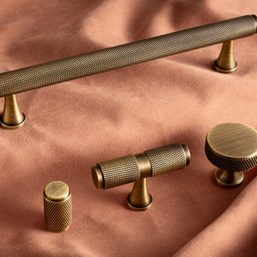 Brille Handles and Knobs