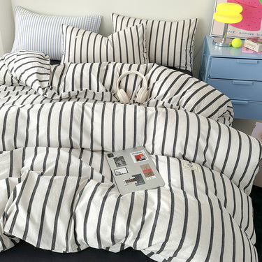 Stripped Bedding Set