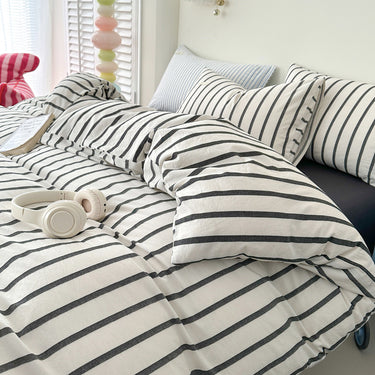 Stripped Bedding Set