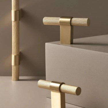 Saanvi Brass Knurled T-Bar Handle