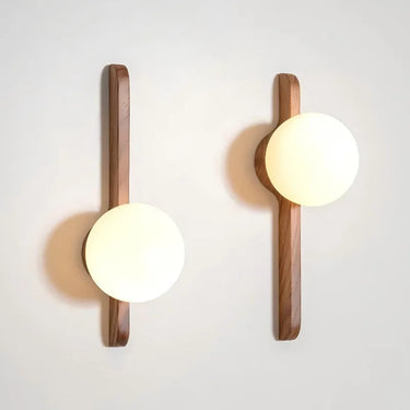 Thais Wood Wall Lamp