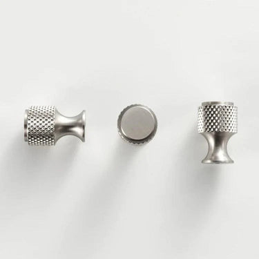 Kairi Diamond-cut Knurled Knobs