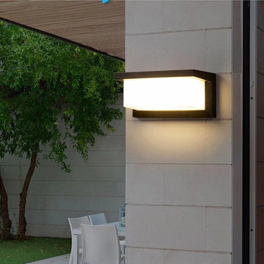 Aila Smart LED Wall Lamp