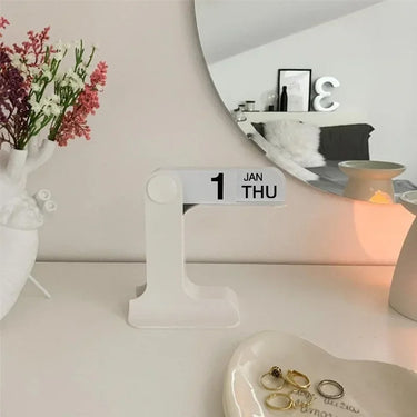 Rebeca Desk Calendar