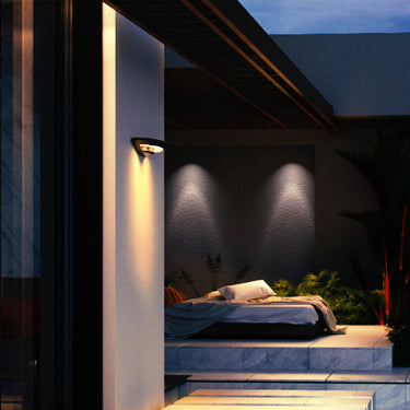 Elisa Outdoor Wall Lamp