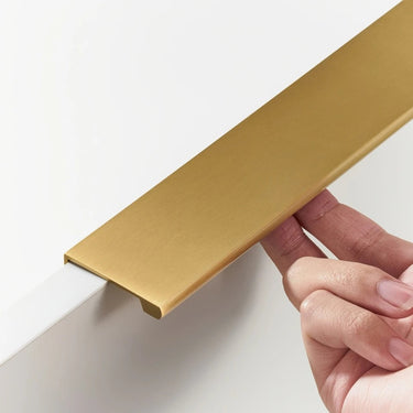 Kamala Lip Pull Handle