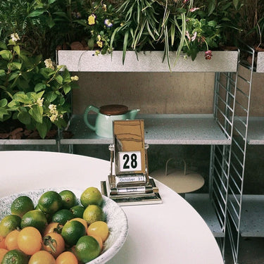 Tate Rotating Desk Calendar