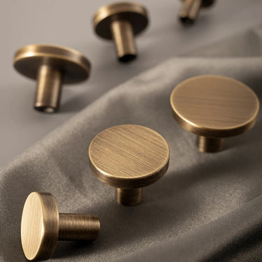 Lois Cabinet Handles