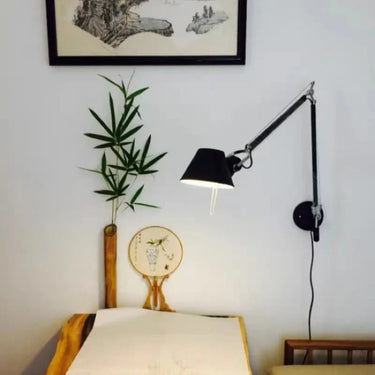 Jazmin Adjustable Wall Light