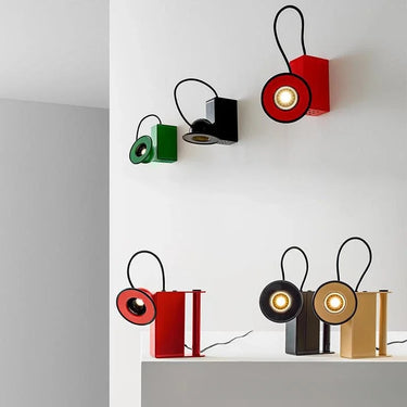 Yara Compact Magnetic Wall Lamp