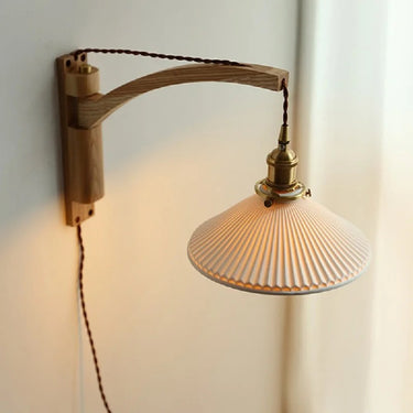 Amoura Adjustable Wall Lamp