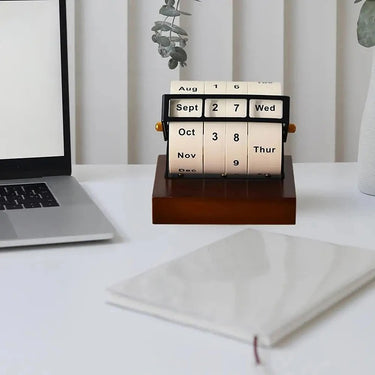 Kinsley Desk Calendar
