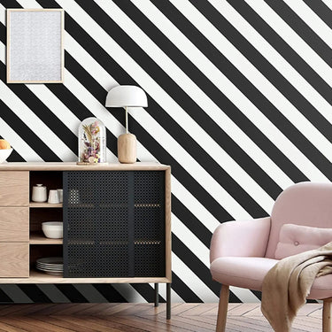 Kya Black&White Striped Wallpaper